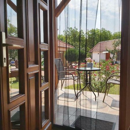 Bornemisza Kuria Apartment Tiszabecs Екстериор снимка