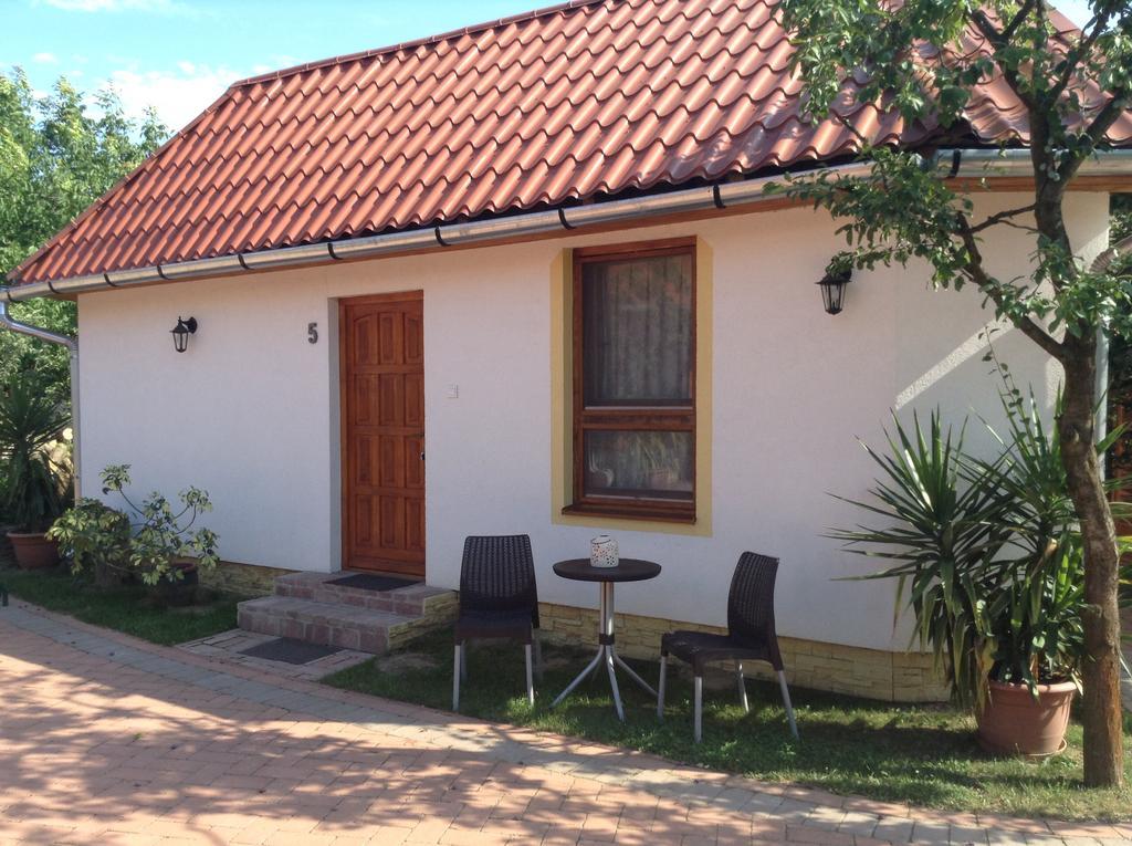 Bornemisza Kuria Apartment Tiszabecs Екстериор снимка