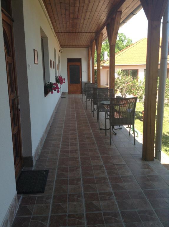 Bornemisza Kuria Apartment Tiszabecs Екстериор снимка