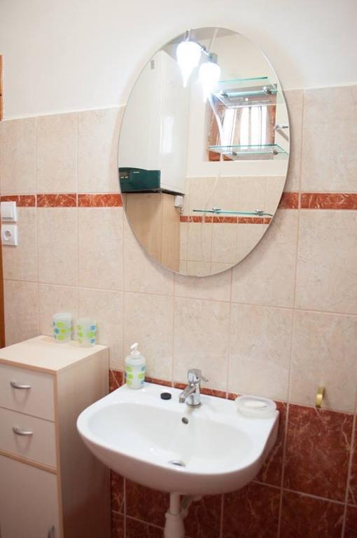 Bornemisza Kuria Apartment Tiszabecs Екстериор снимка
